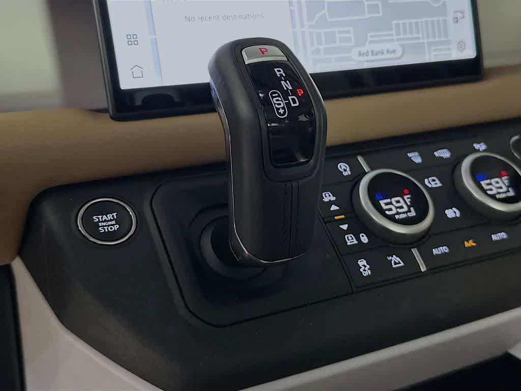 Used 2025 Land Rover Defender 110 X-Dynamic SE AWD/4WD image 18