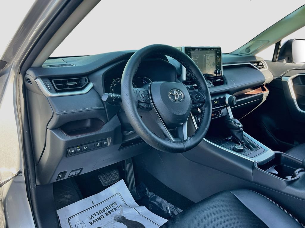 Used 2020 Toyota RAV4 Limited w/ Limited Grade Weather Package AWD/4WD image 9