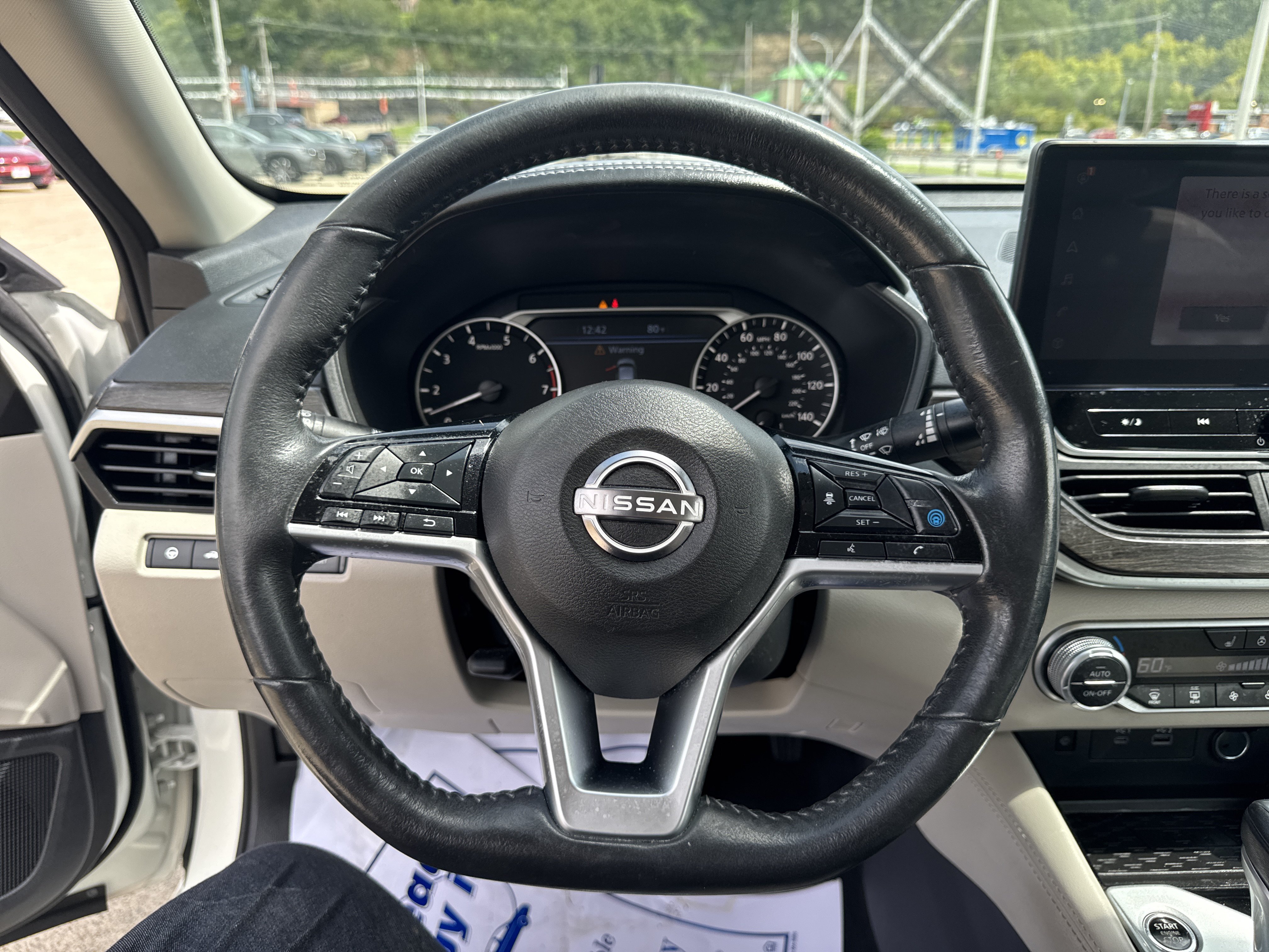 Used 2023 Nissan Altima 2.5 SL FWD image 13