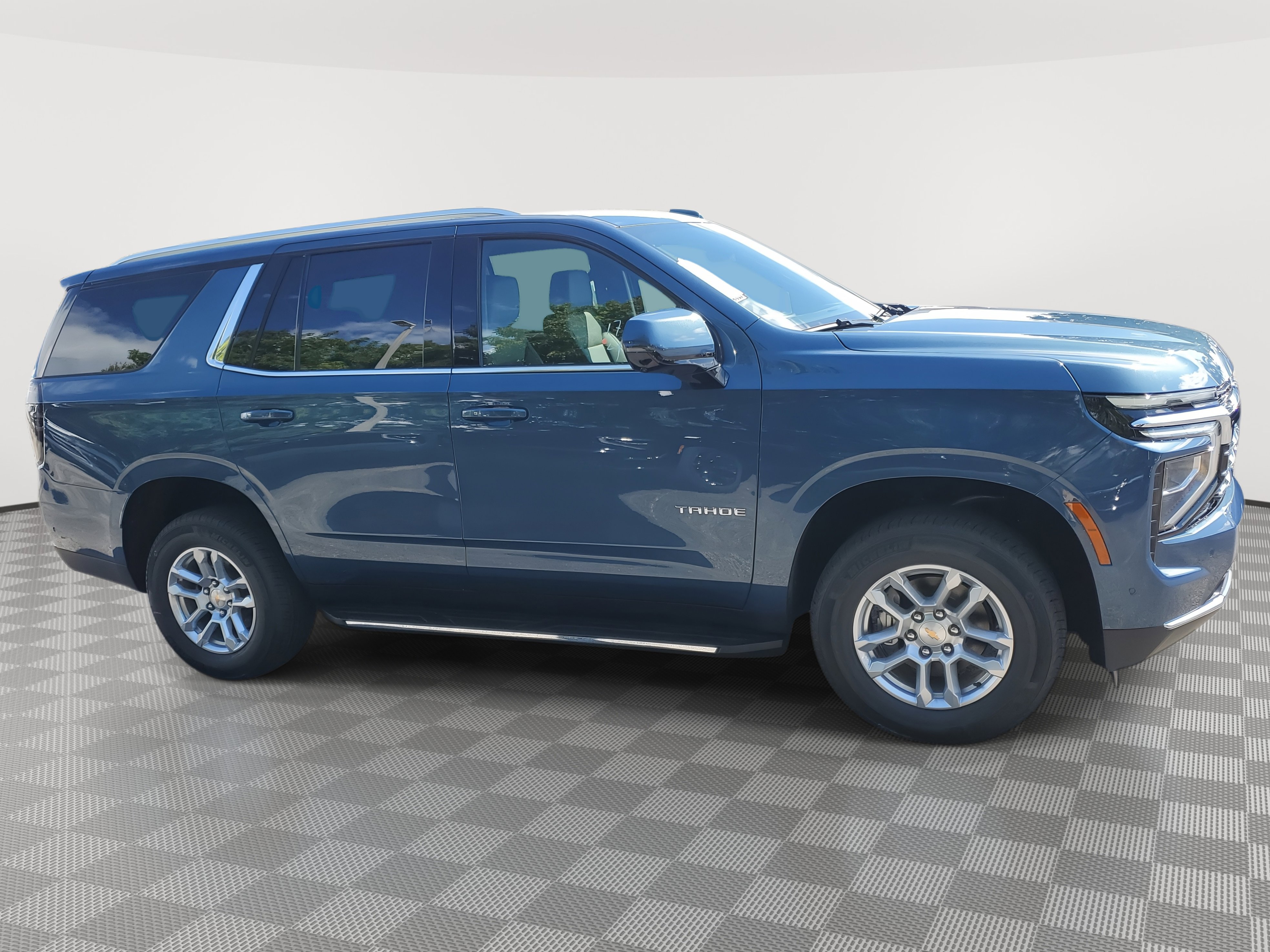 New 2026 Chevrolet Tahoe LT w/ Comfort Package image 2