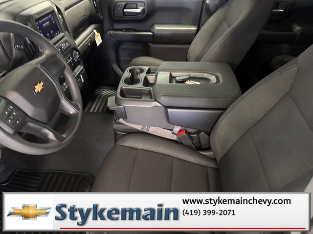 New 2026 Chevrolet Silverado 1500 Custom w/ Turbomax Blackout Package image 34