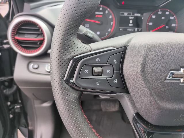 Certified 2025 Chevrolet Trax RS w/ Driver Confidence Package FWD image 19