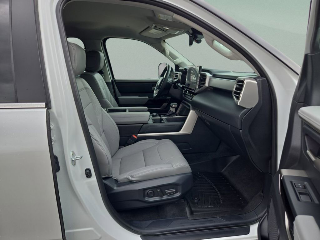 Used 2024 Toyota Tundra Limited w/ Power Package AWD/4WD image 17