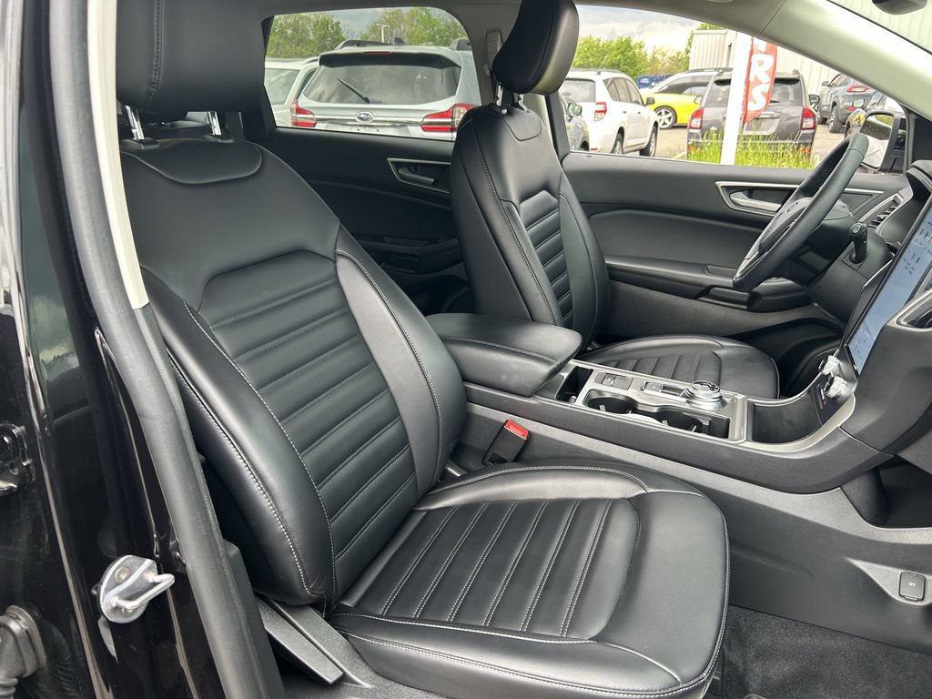 Used 2024 Ford Edge SEL AWD/4WD image 25