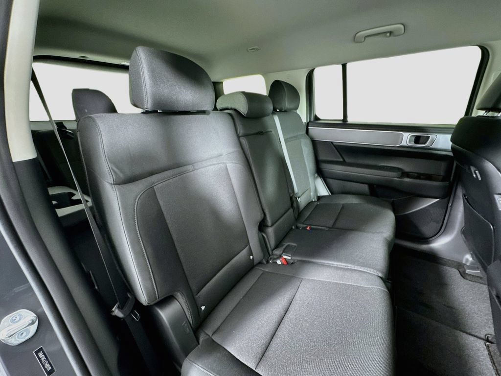 Used 2026 Hyundai Santa Fe SE FWD image 29