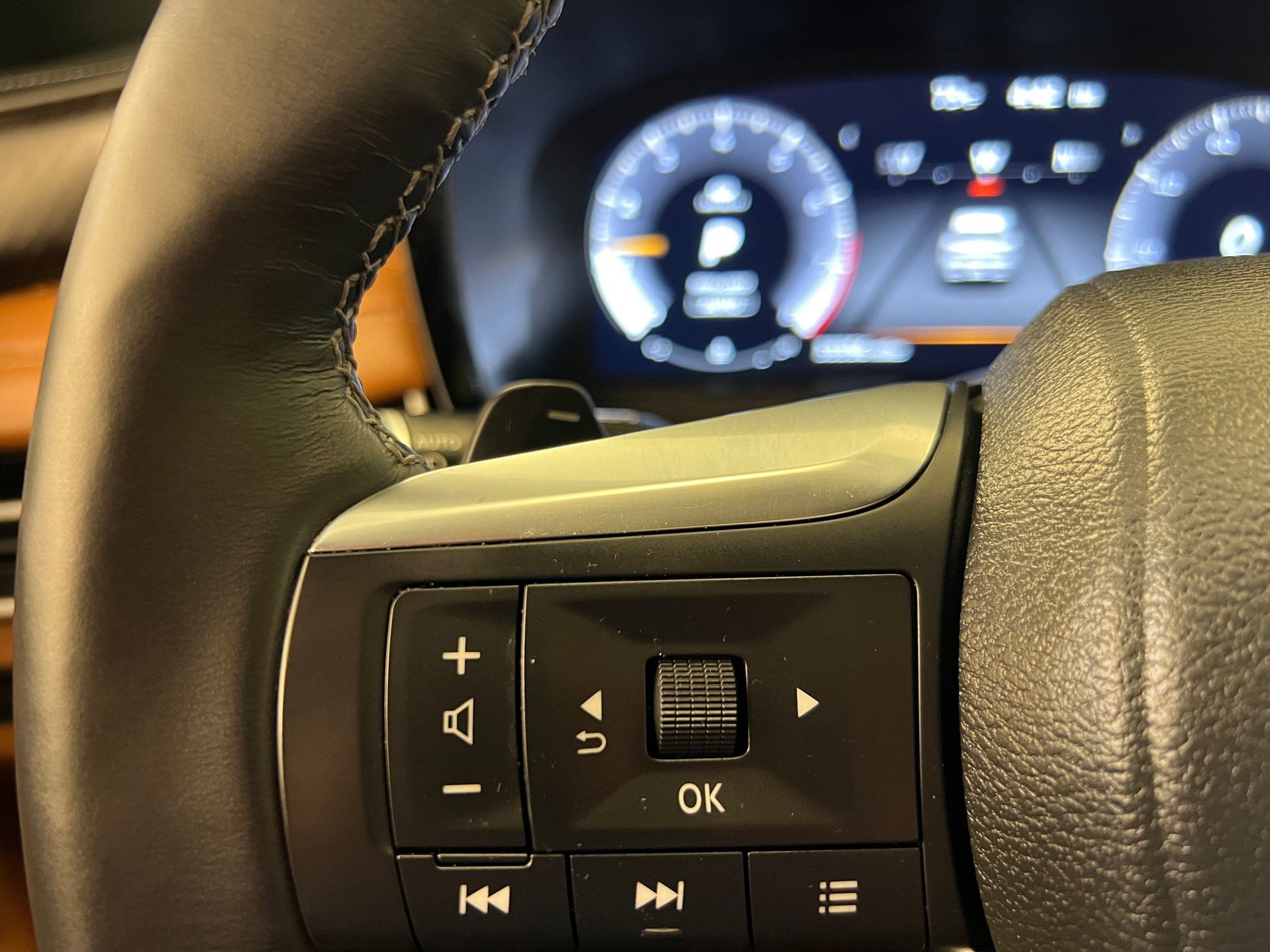 Used 2024 INFINITI QX60 Autograph w/ Cargo Package image 16