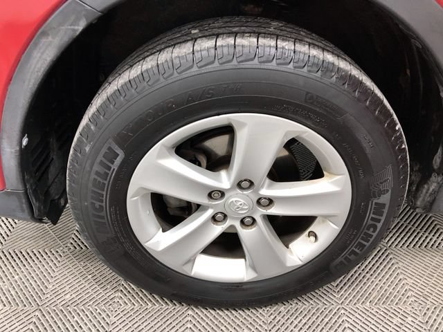 Used 2014 Toyota RAV4 XLE AWD/4WD image 28