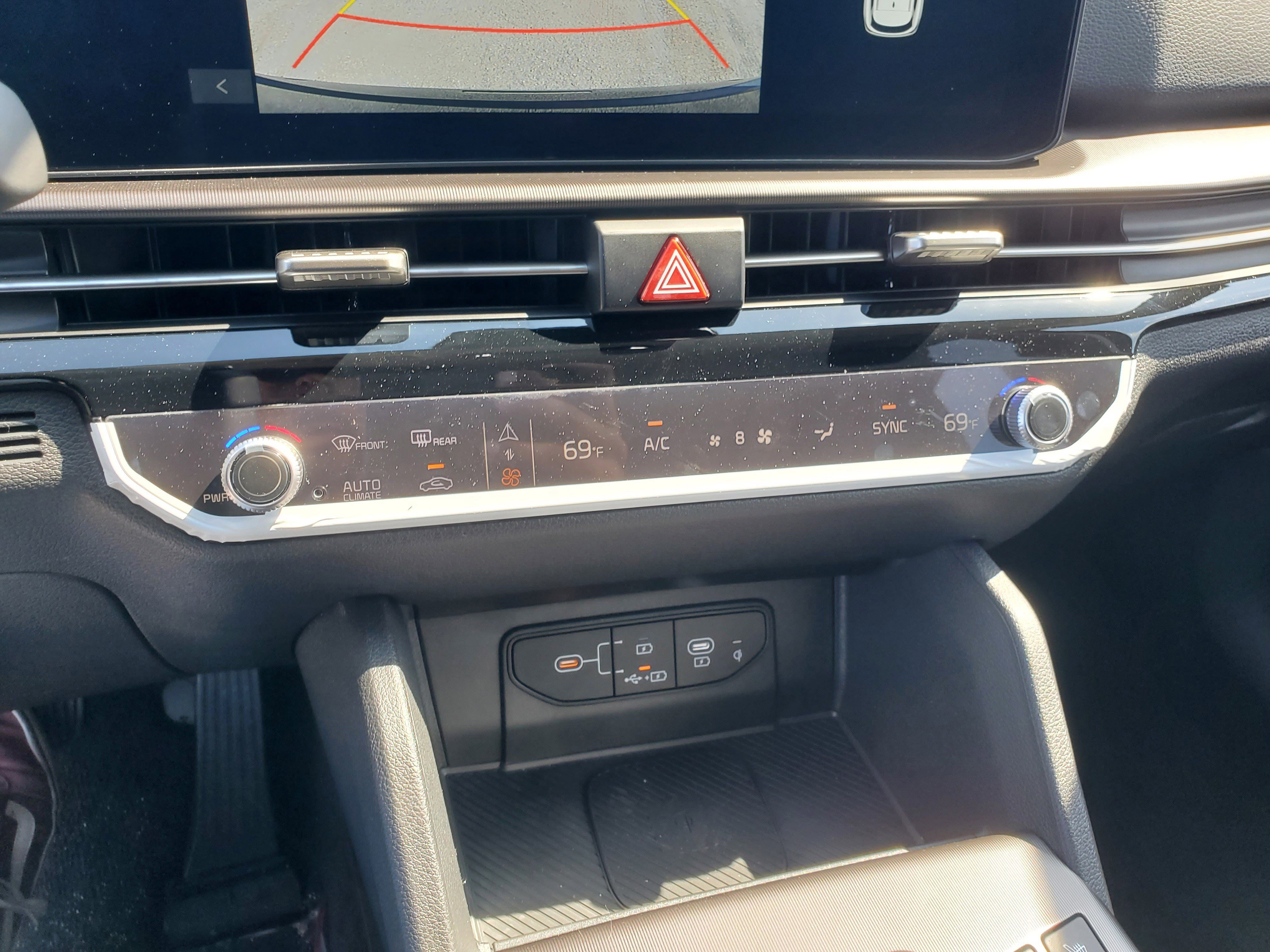 Used 2026 Kia Sportage SX FWD image 23