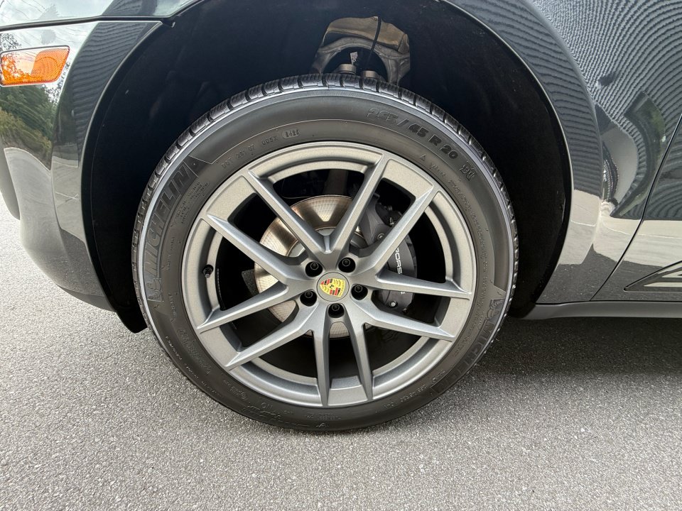 New 2026 Porsche Macan Turbo AWD/4WD image 11