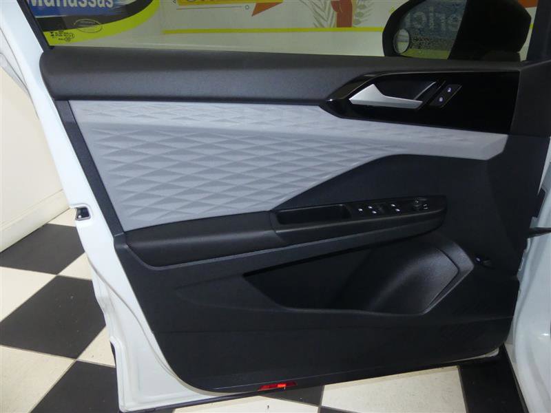 Used 2023 Volkswagen Taos S image 20