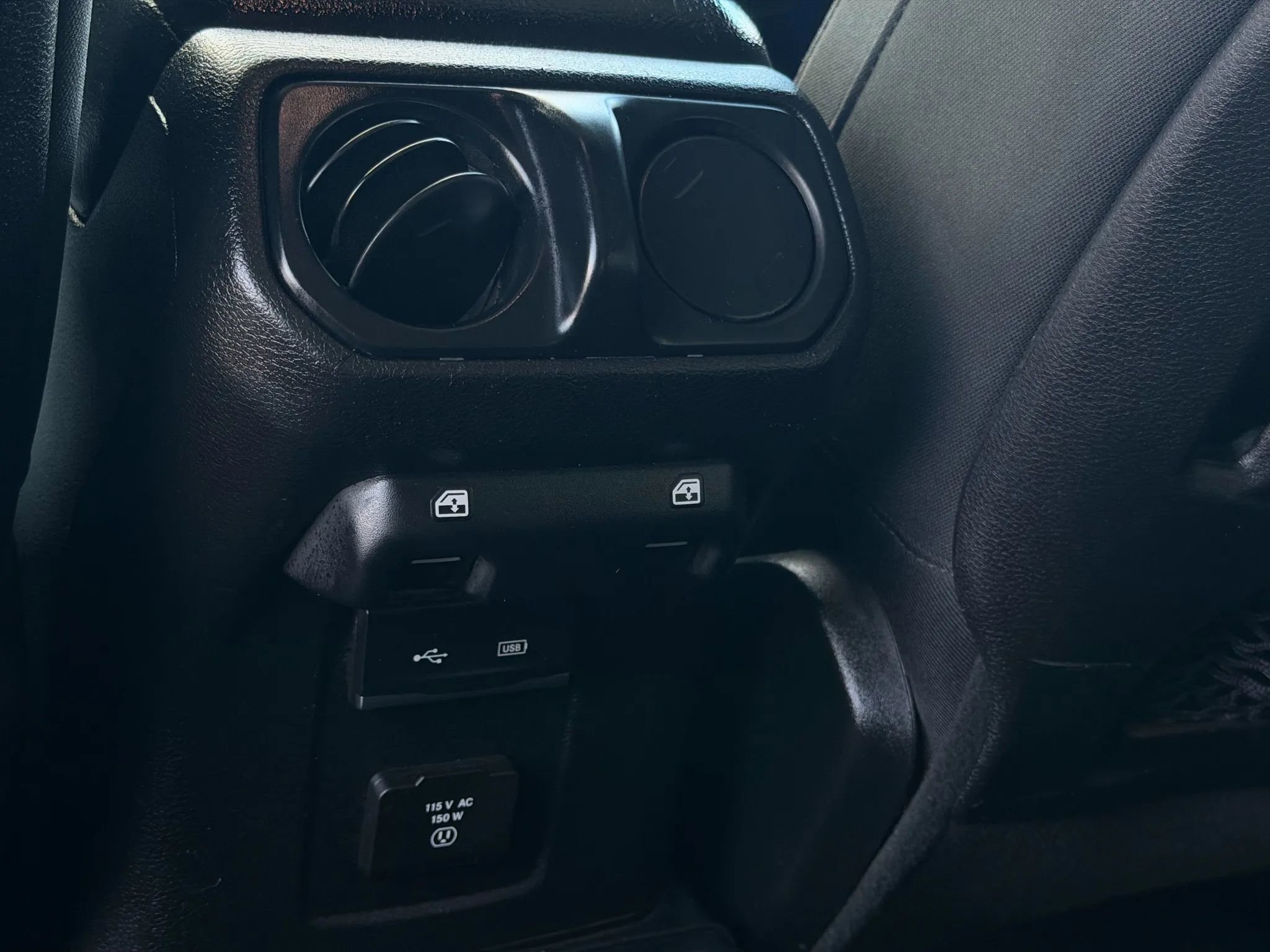 Used 2018 Jeep Wrangler Unlimited Rubicon image 19