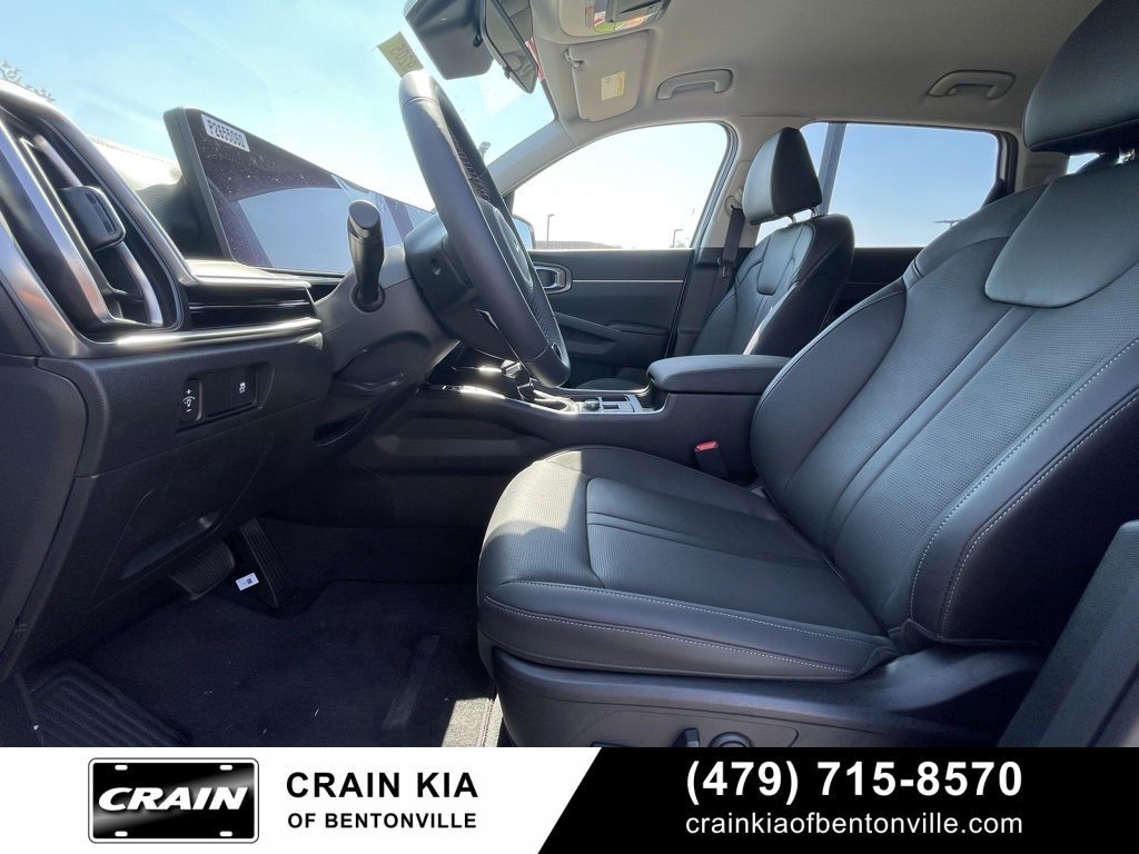 New 2025 Kia Sorento S image 24