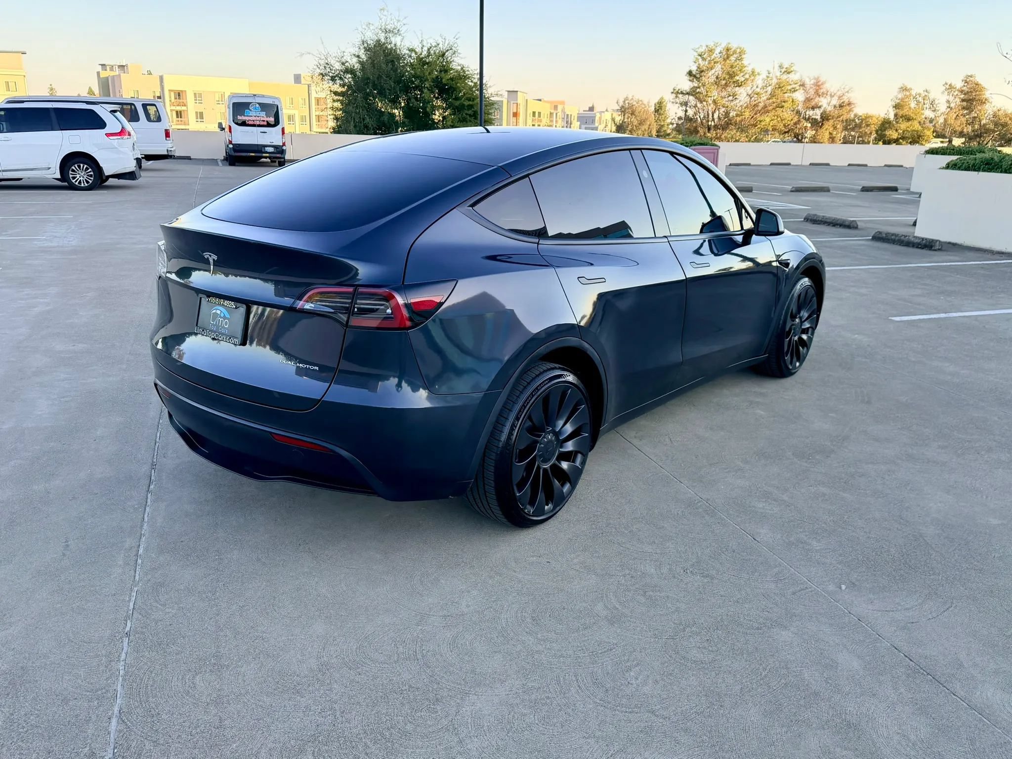 Used 2025 Tesla Model Y Long Range AWD/4WD image 14