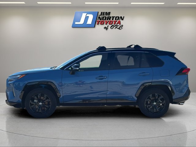 Used 2025 Toyota RAV4 XSE AWD/4WD image 8
