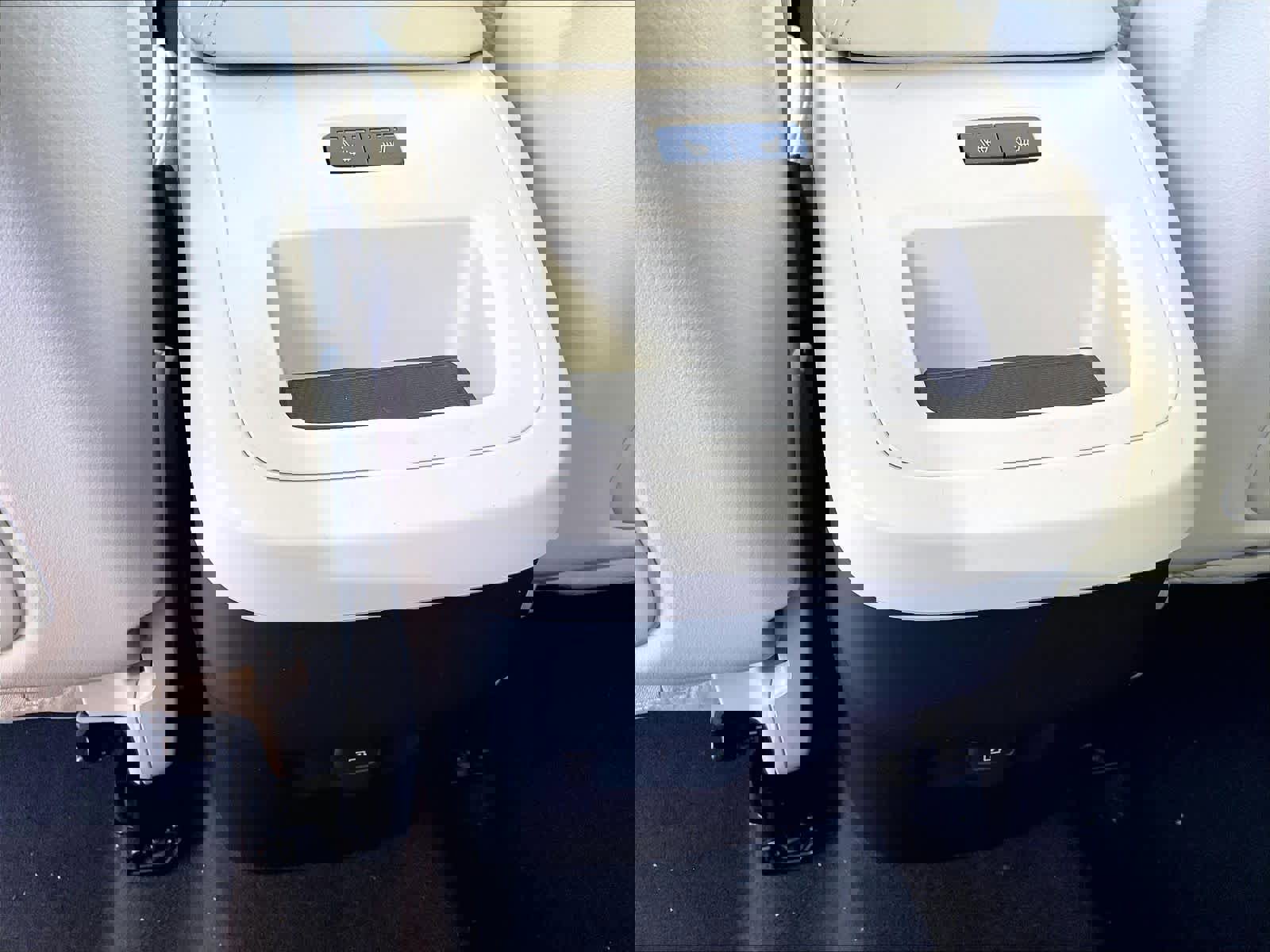 New 2025 Volvo XC60 B5 Core w/ Climate Package AWD/4WD image 16