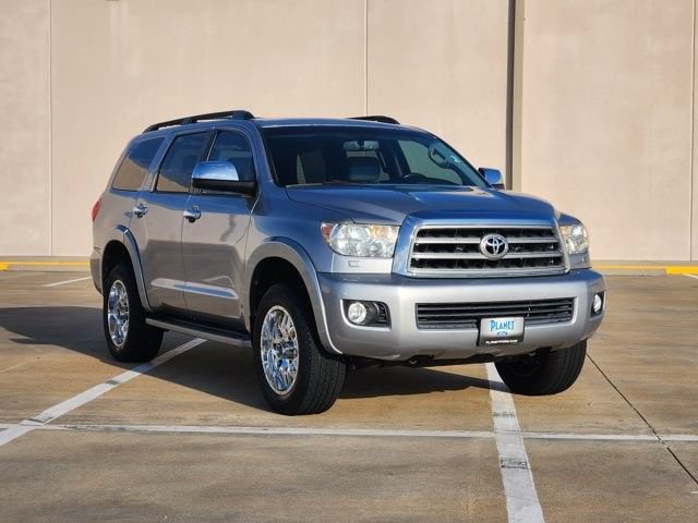 Used 2016 Toyota Sequoia Limited w/ Safety & Convenience Package RWD image 3