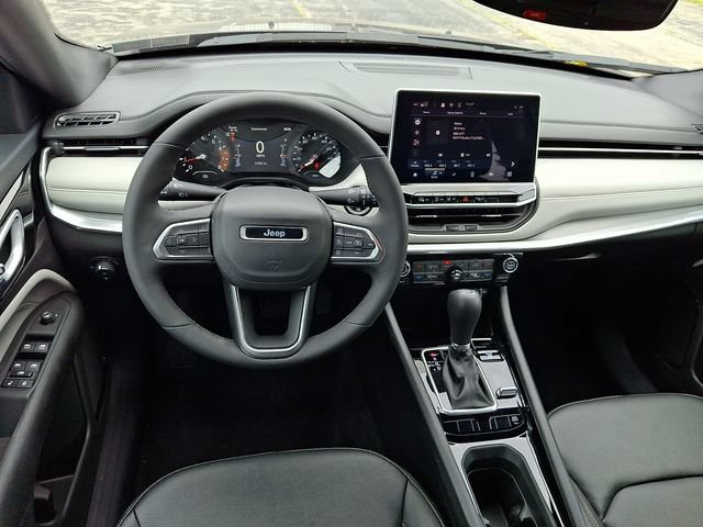 Used 2024 Jeep Compass Limited AWD/4WD image 13