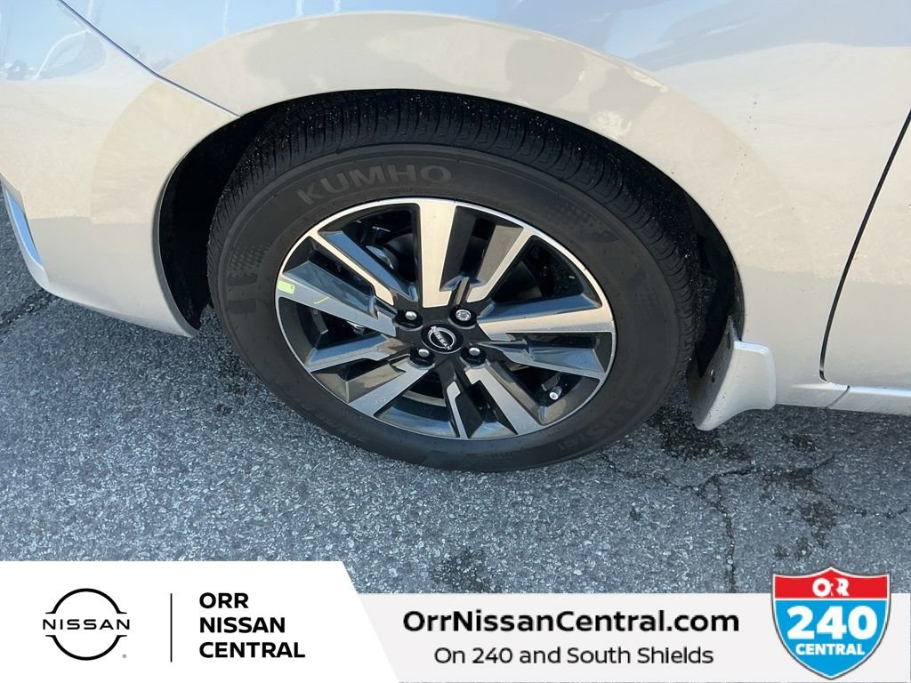 New 2025 Nissan Versa SV w/ Trunk Package image 9