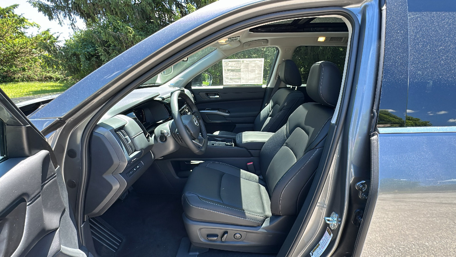 New 2026 Nissan Pathfinder SL AWD/4WD image 7