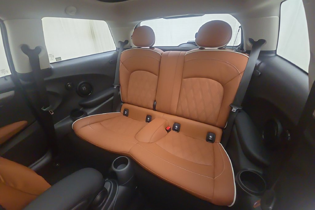Certified 2024 MINI Cooper SE FWD image 24