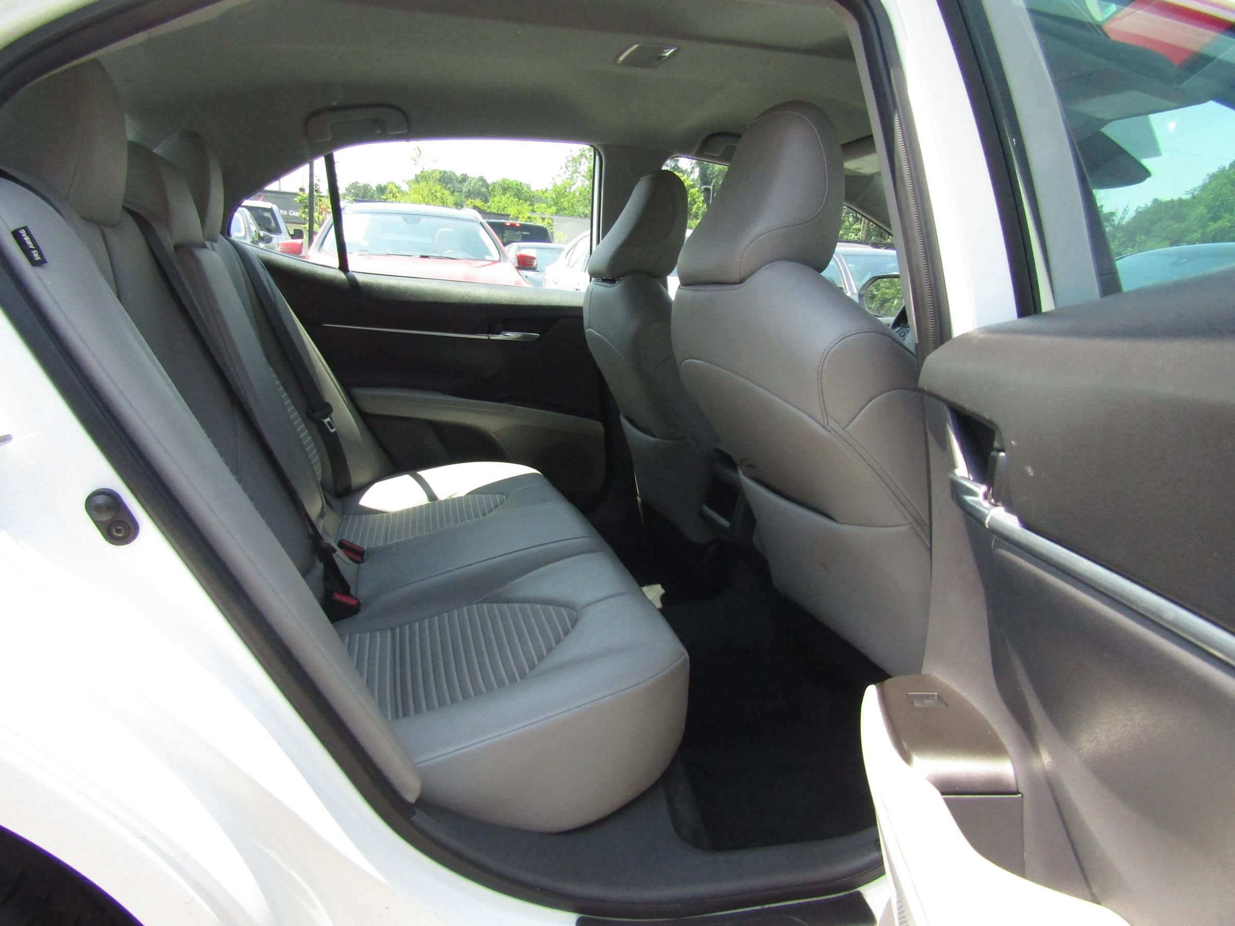 Used 2023 Toyota Camry SE FWD image 12