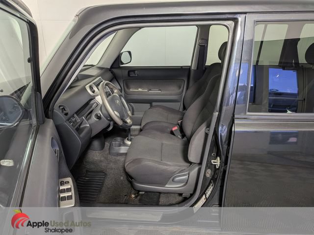 Used 2005 Scion xB FWD image 10