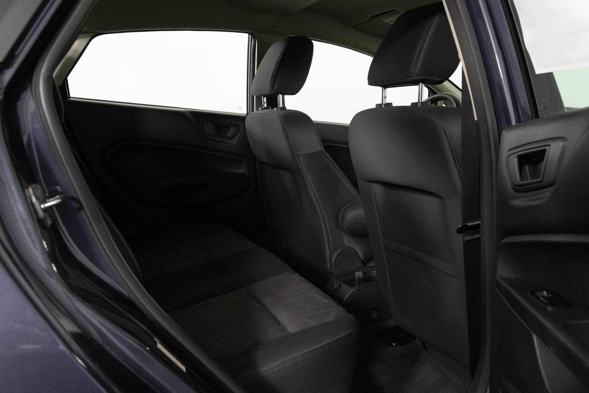 Used 2012 Ford Fiesta SE image 35