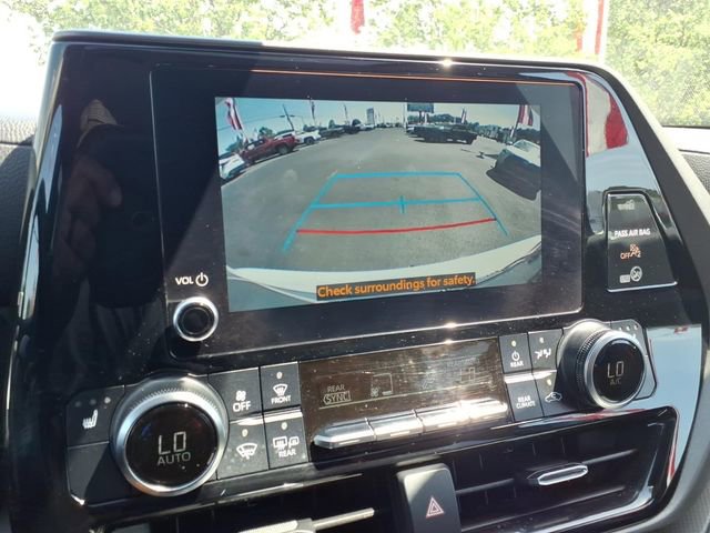 Used 2023 Toyota Highlander XLE AWD/4WD image 20