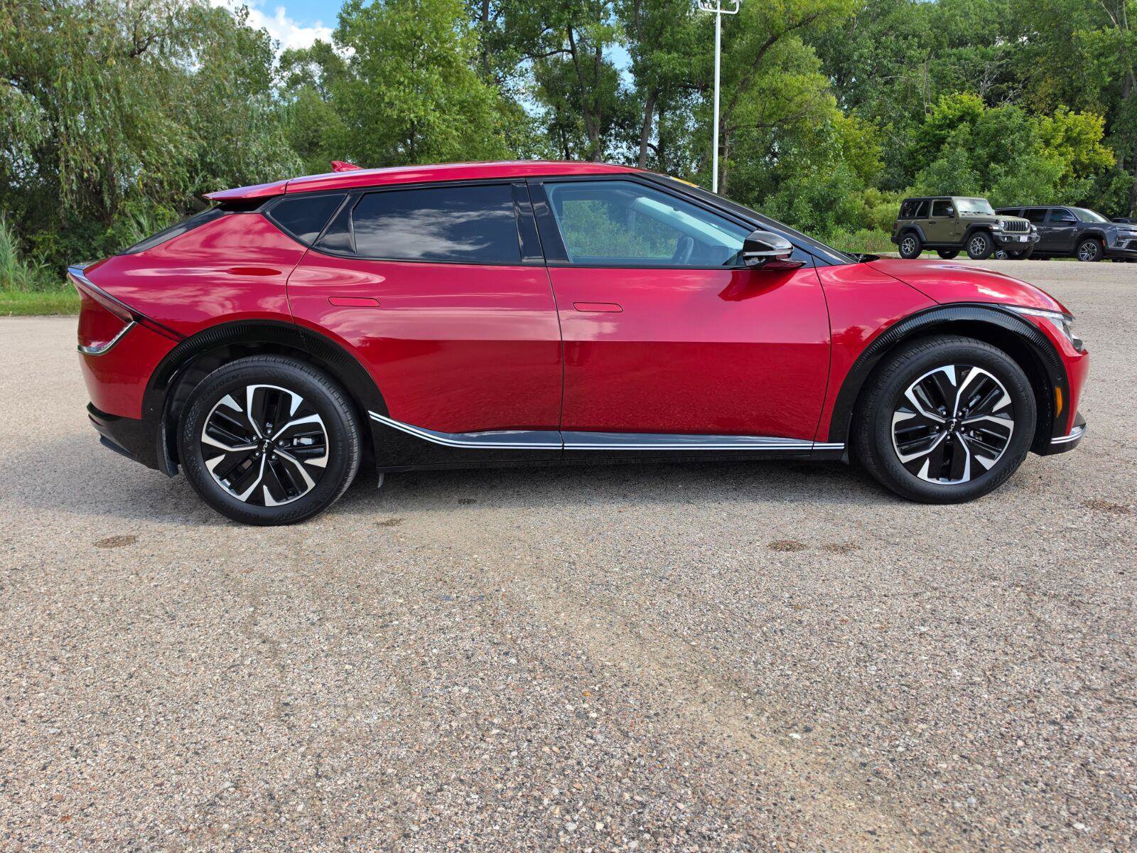 Used 2024 Kia EV6 Wind w/ Wind Technology Package AWD/4WD image 5