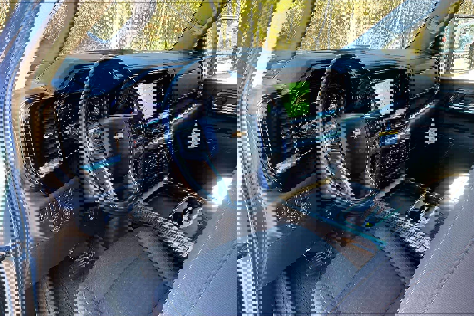 Used 2025 Chevrolet Silverado 2500 LT w/ Convenience Package image 17