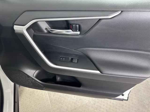 Used 2023 Toyota RAV4 XLE image 9