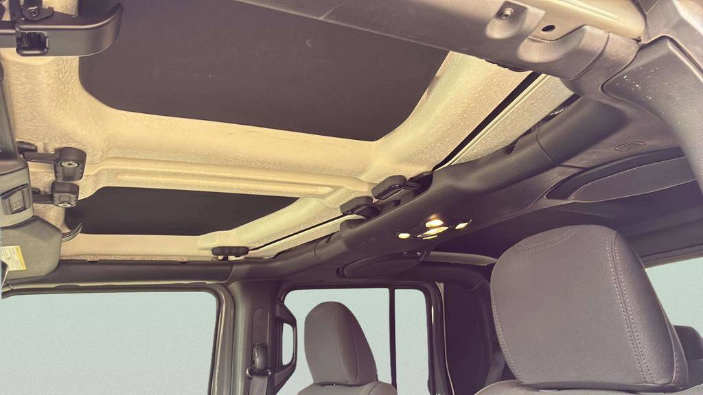 Used 2023 Jeep Gladiator Rubicon w/ Trailer Tow Package image 4