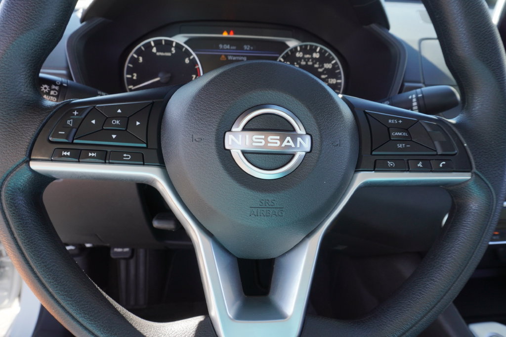 Certified 2025 Nissan Altima 2.5 SV FWD image 17