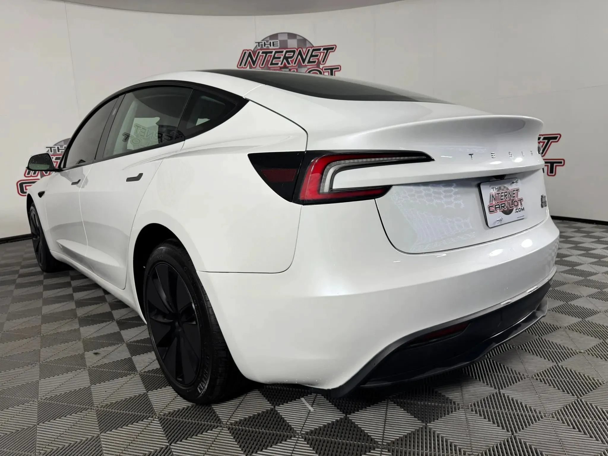 Used 2025 Tesla Model 3 Long Range RWD image 26