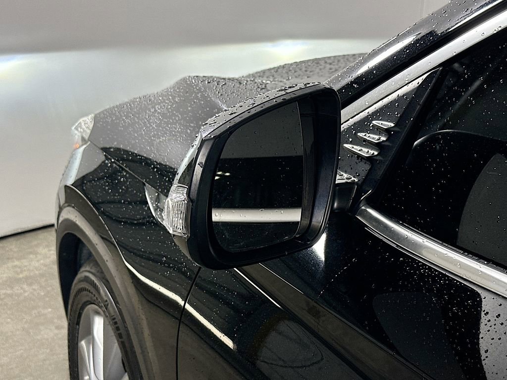 Used 2021 INFINITI QX50 Luxe image 36