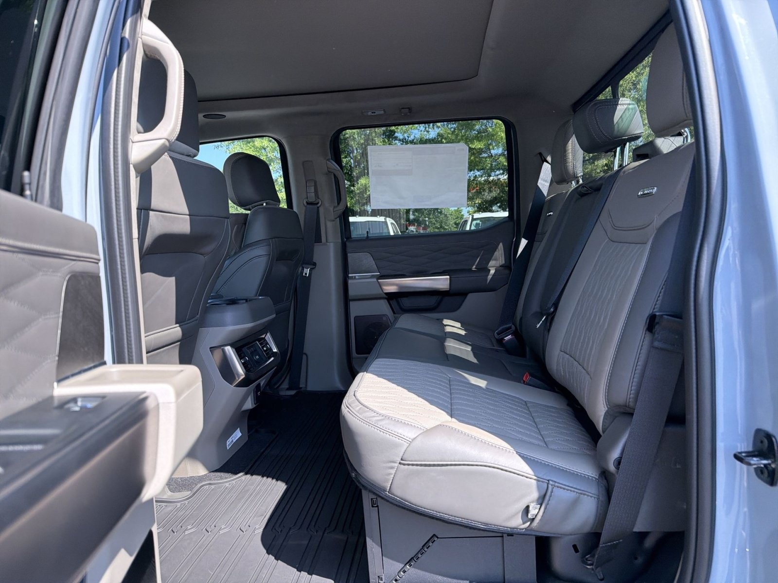 New 2026 Ford F350 Platinum w/ Platinum Plus Package AWD/4WD image 30
