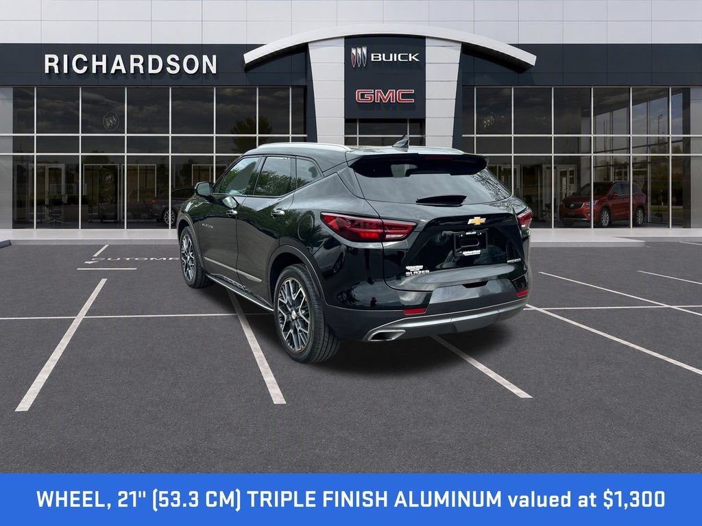 Used 2023 Chevrolet Blazer Premier w/ Enhanced Convenience Package FWD image 3