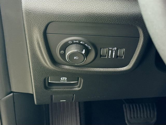 New 2025 Jeep Grand Cherokee L Limited image 10