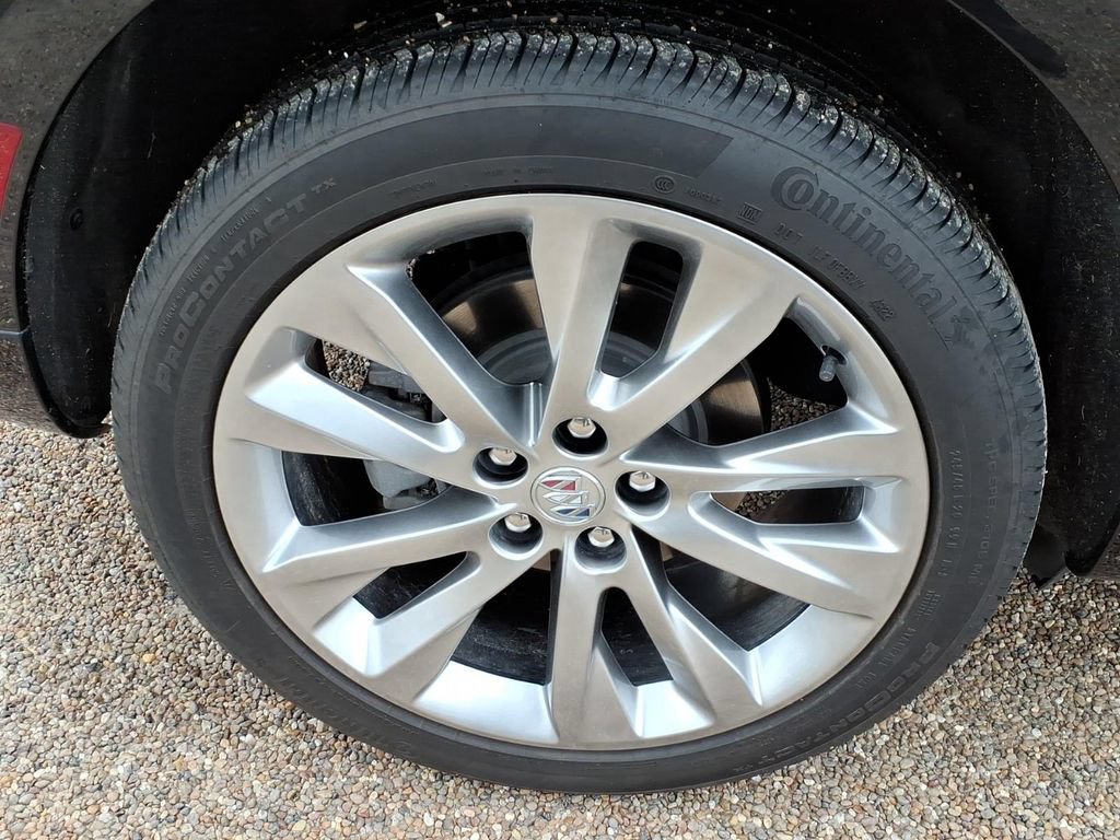 Used 2023 Buick Envision Avenir FWD image 7