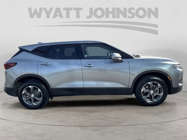 Used 2025 Chevrolet Blazer LT AWD/4WD image 6