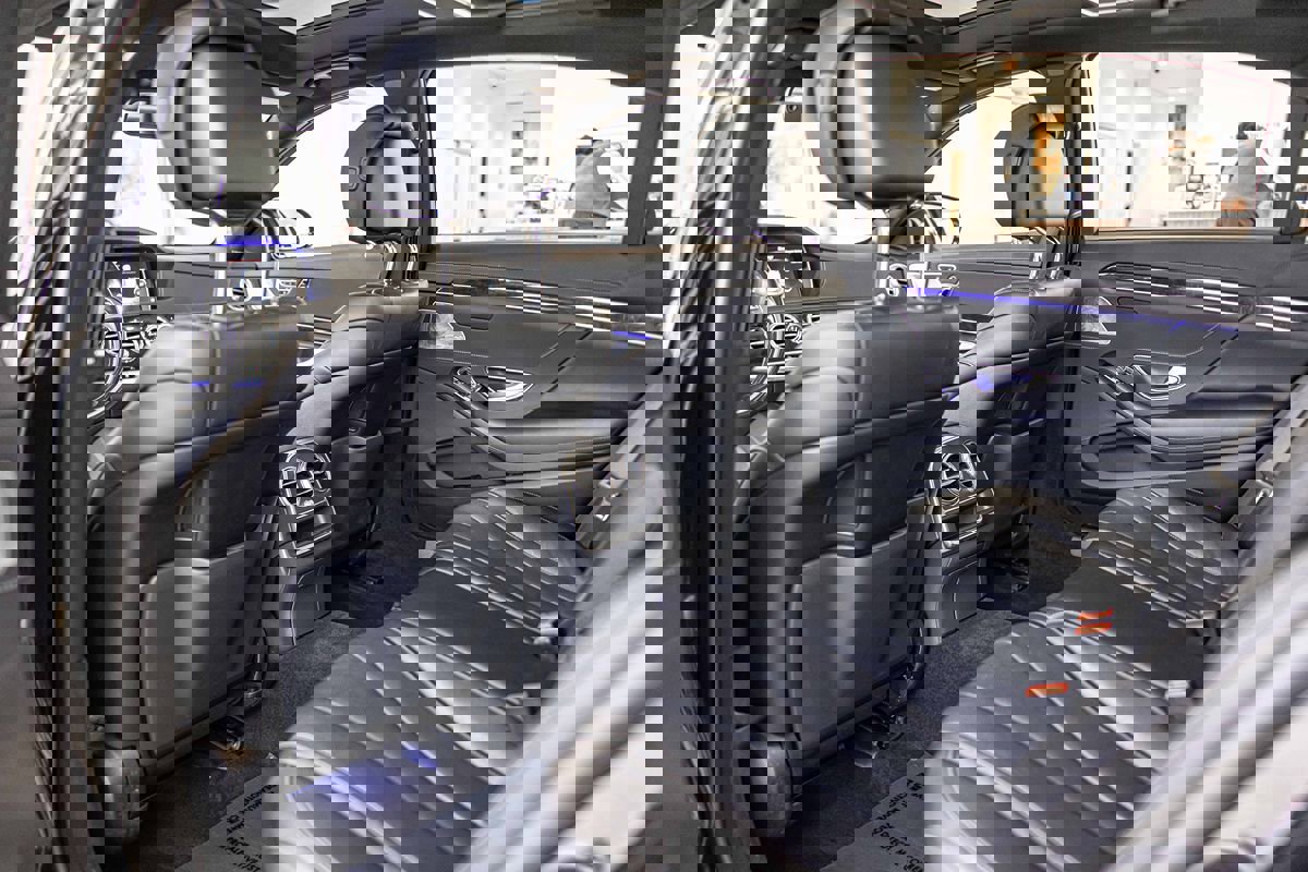 Used 2017 Mercedes-Benz S 550e w/ Premium Package image 33