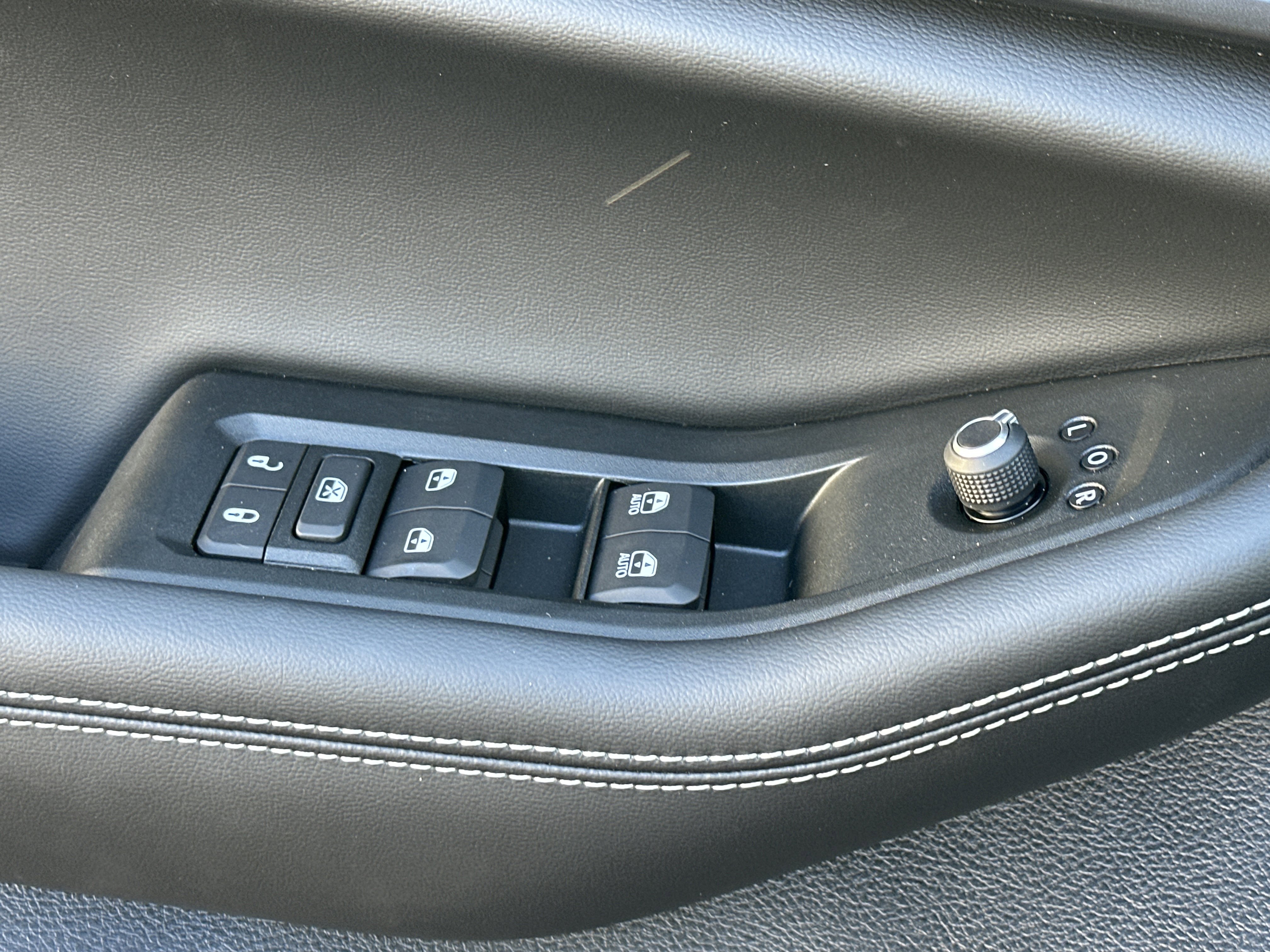 New 2025 Jeep Grand Cherokee L Altitude image 13