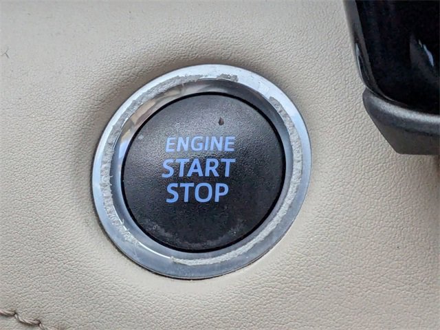 Used 2020 Toyota Highlander XLE image 36