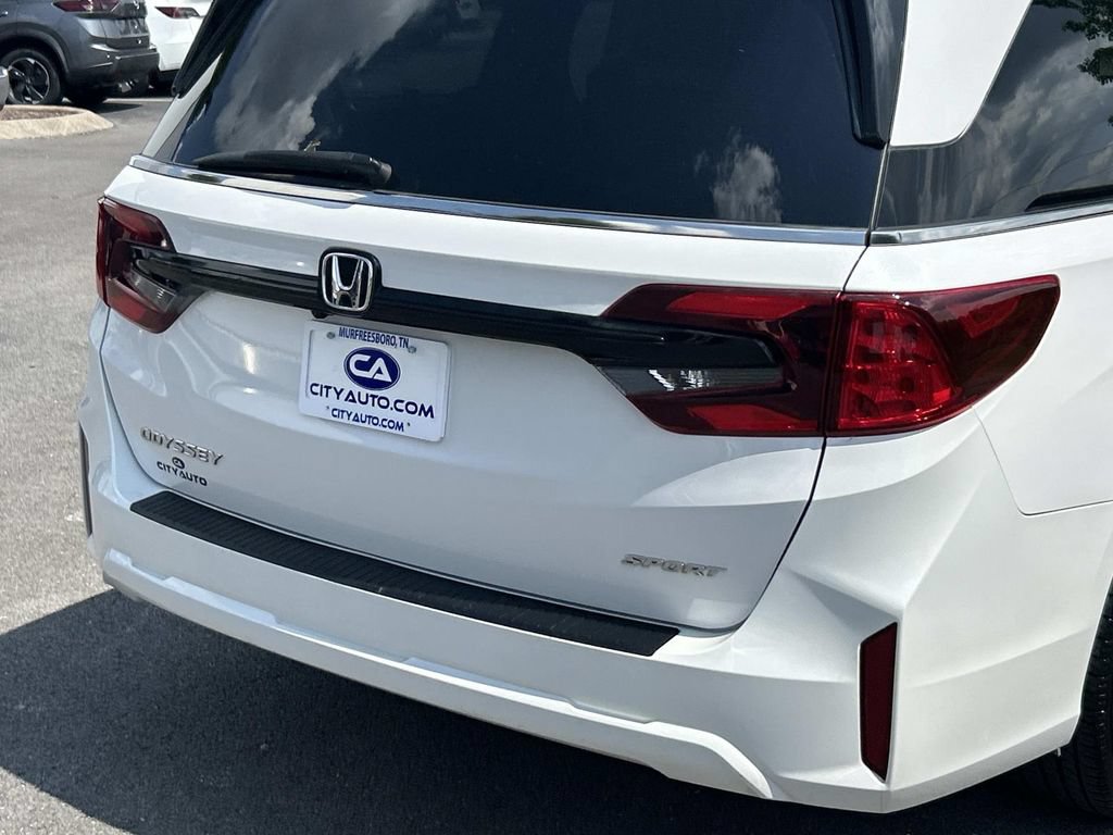 Used 2025 Honda Odyssey Sport-L image 13