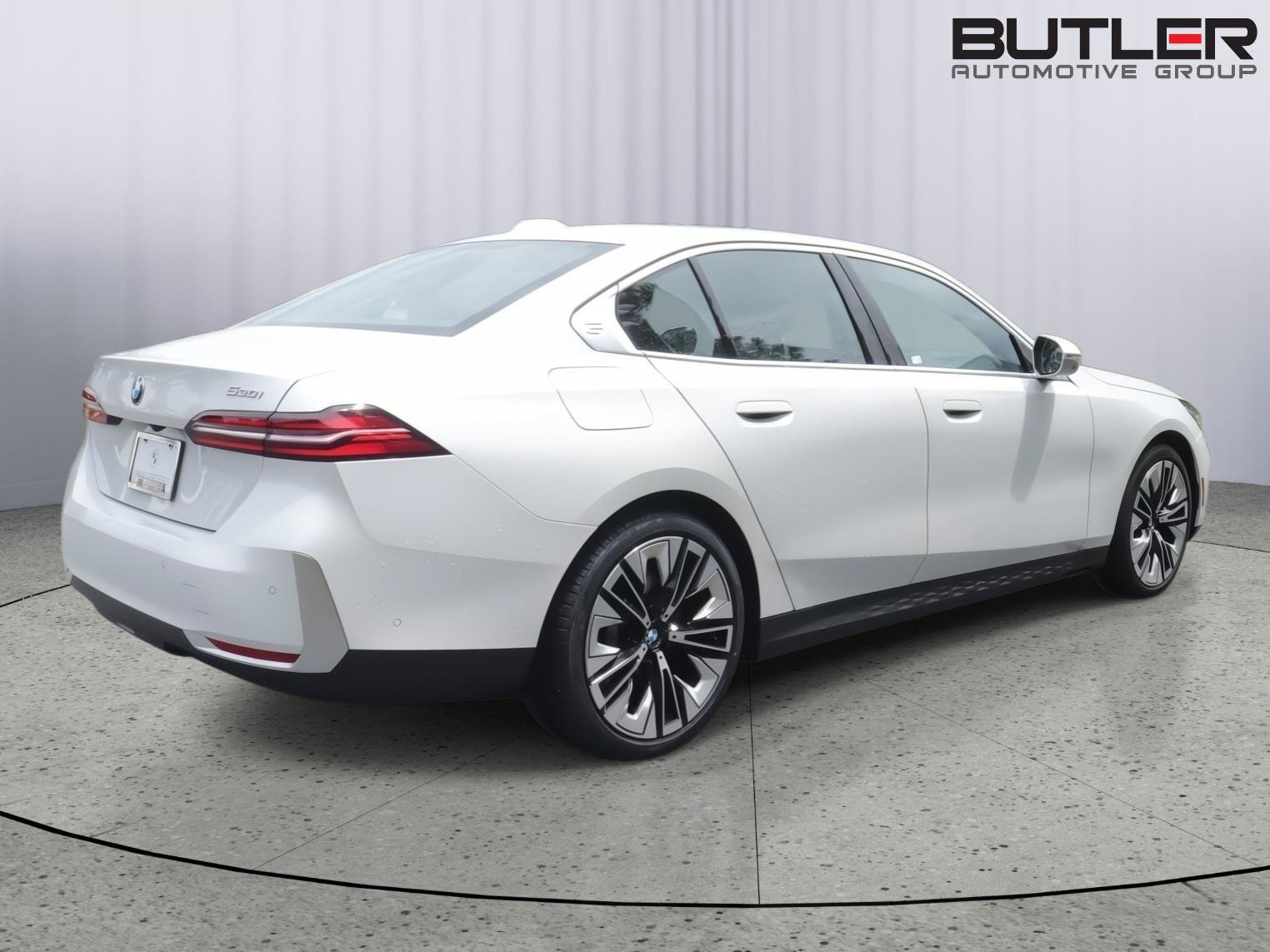 Used 2026 BMW 530i RWD image 8