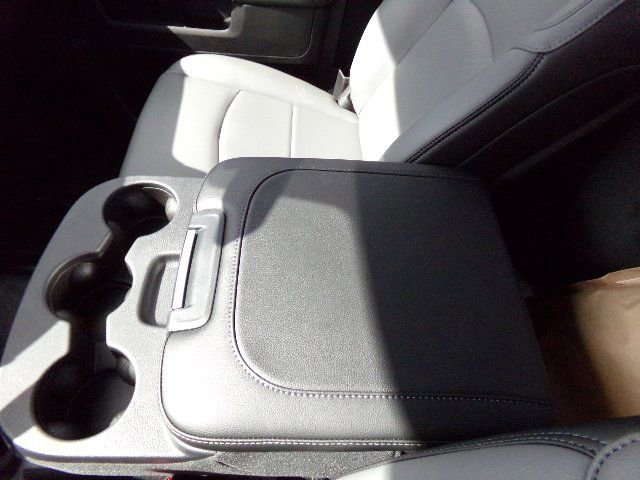 Used 2024 RAM 5500 Tradesman image 19