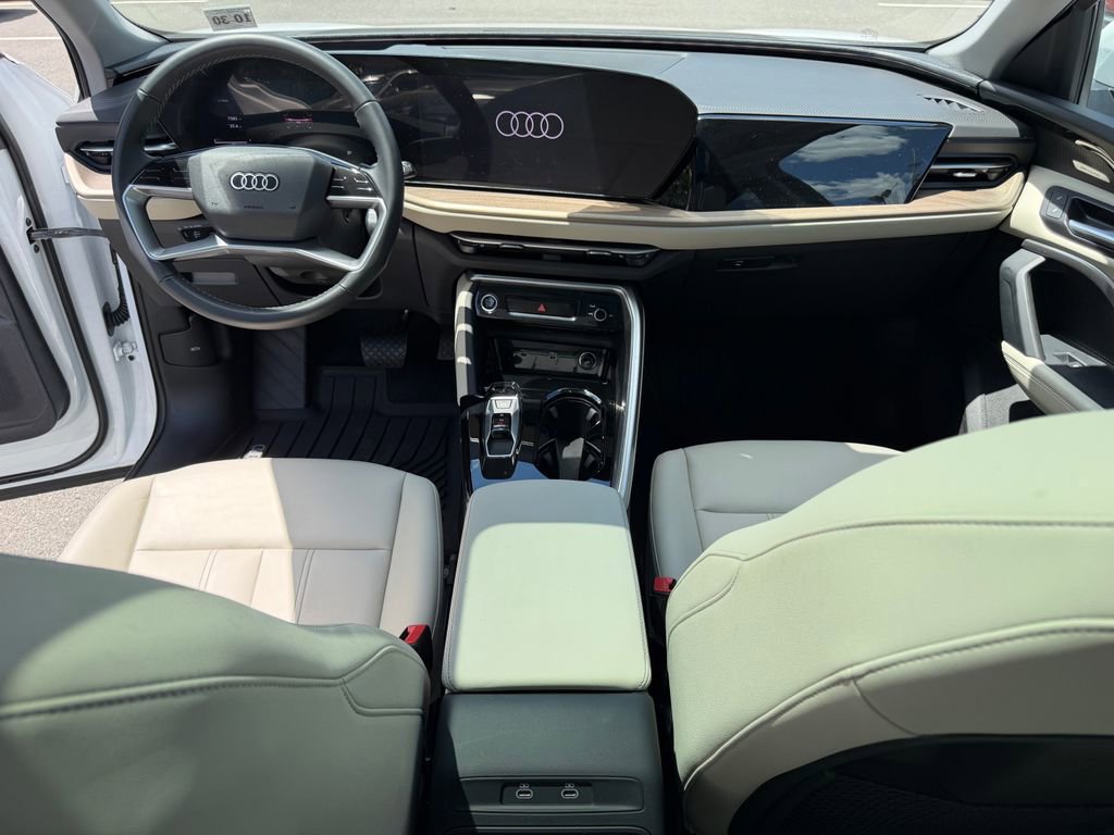 Used 2025 Audi Q5 Premium Plus w/ Premium Plus AWD/4WD image 21