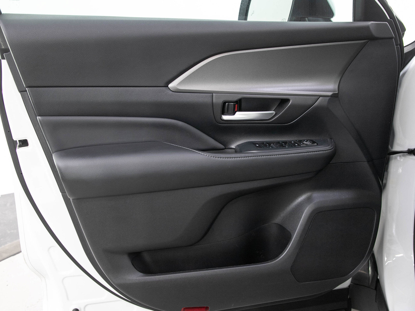 Used 2025 Toyota Grand Highlander AWD image 22