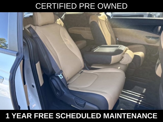 Used 2024 Kia Carnival EX FWD image 11