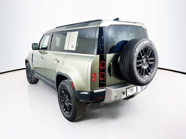 Used 2024 Land Rover Defender 110 S image 7
